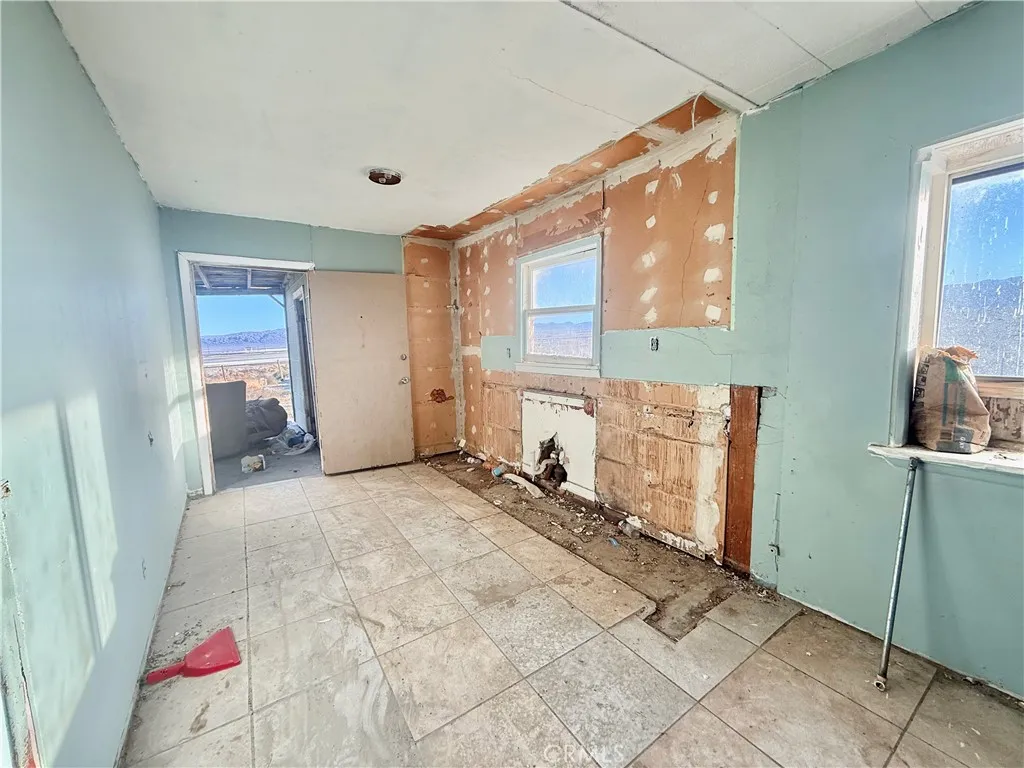 12331 Beech, Trona, California 93562 home-pic-11
