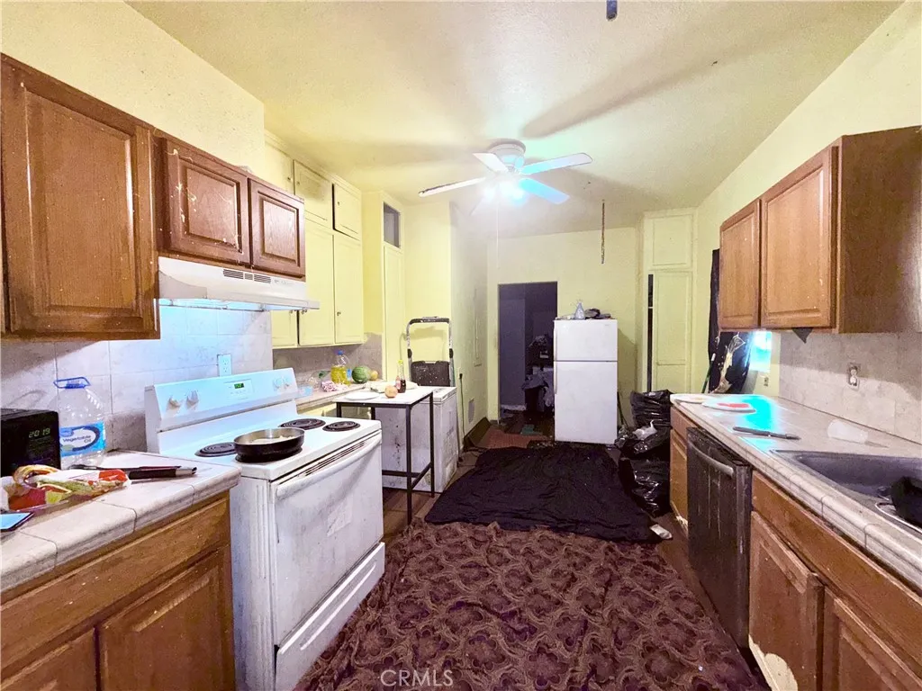 13407 Aster, Trona, California 93562 home-pic-6