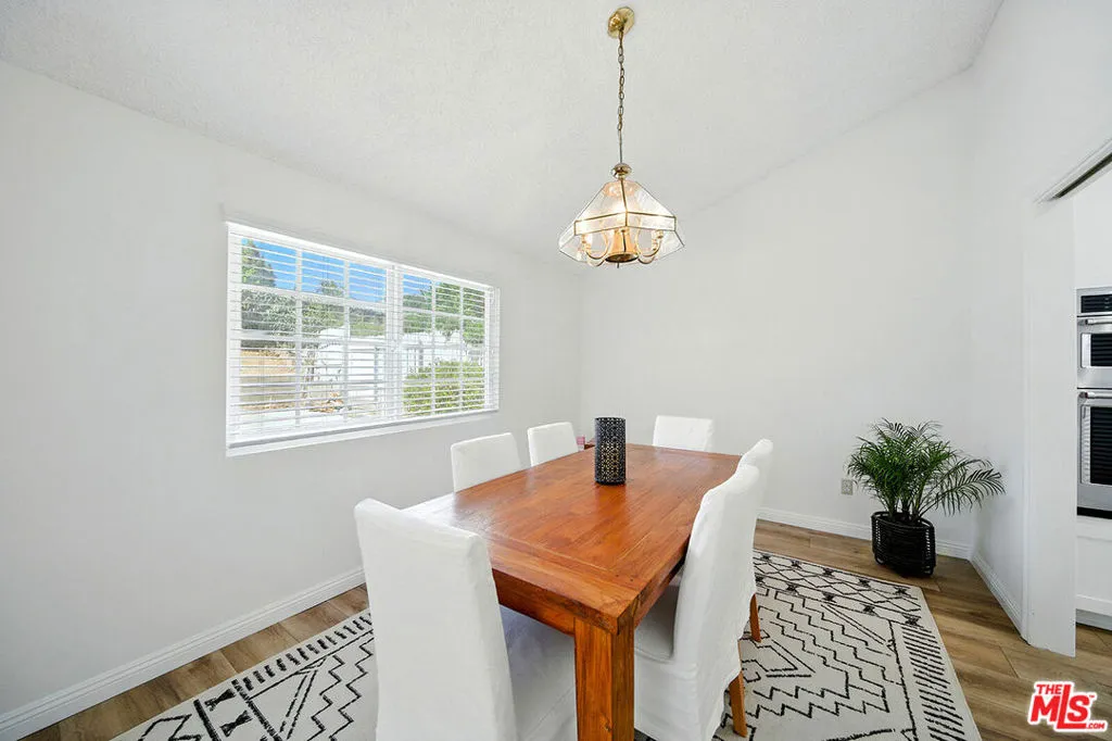 12861 Titian Avenue, Granada Hills, California 91344 home-pic-9