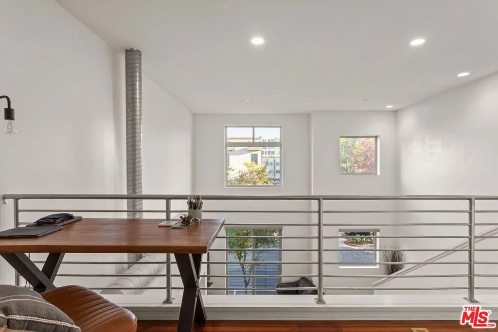 25 Delancy, Irvine, California 92612 home-pic-23