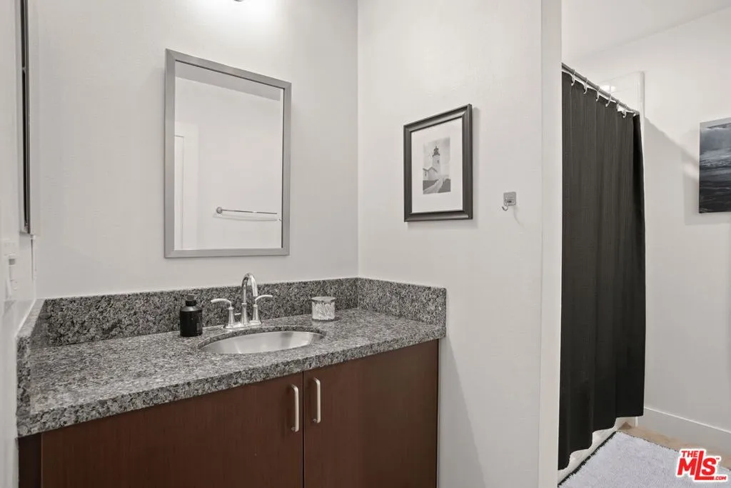 25 Delancy, Irvine, California 92612 home-pic-32