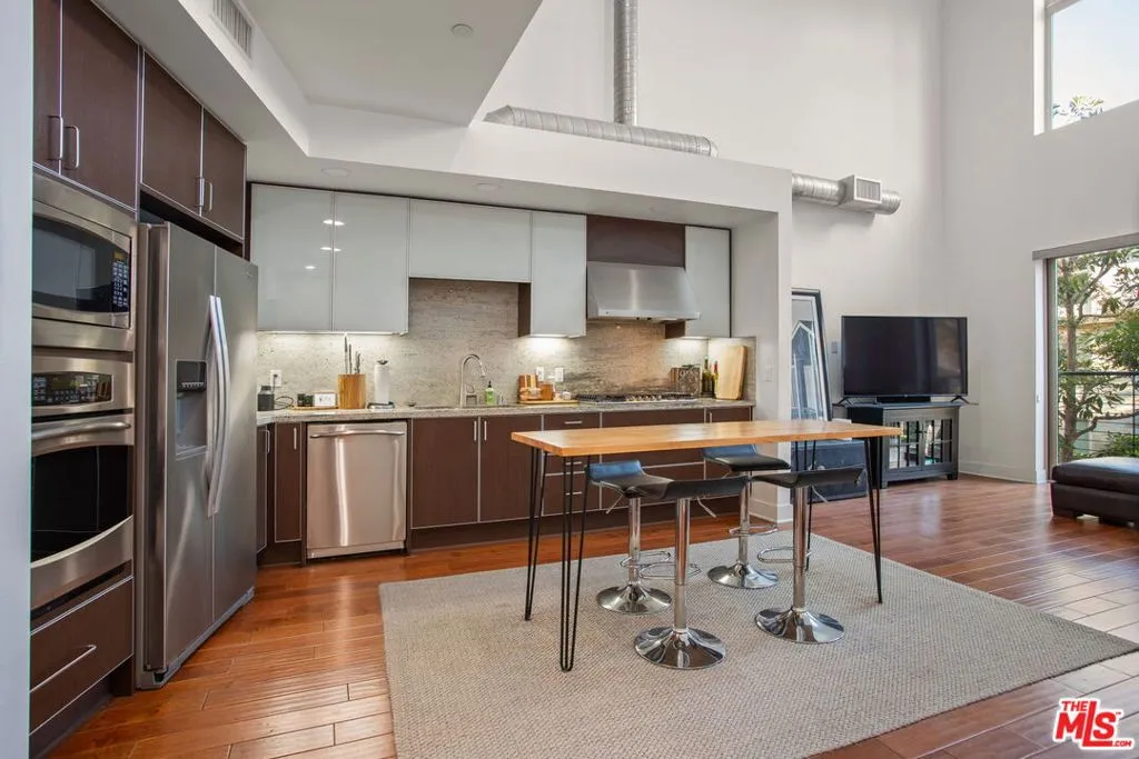 25 Delancy, Irvine, California 92612 home-pic-9