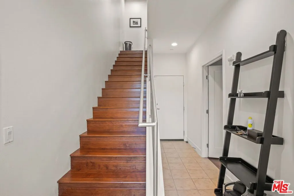 25 Delancy, Irvine, California 92612 home-pic-4