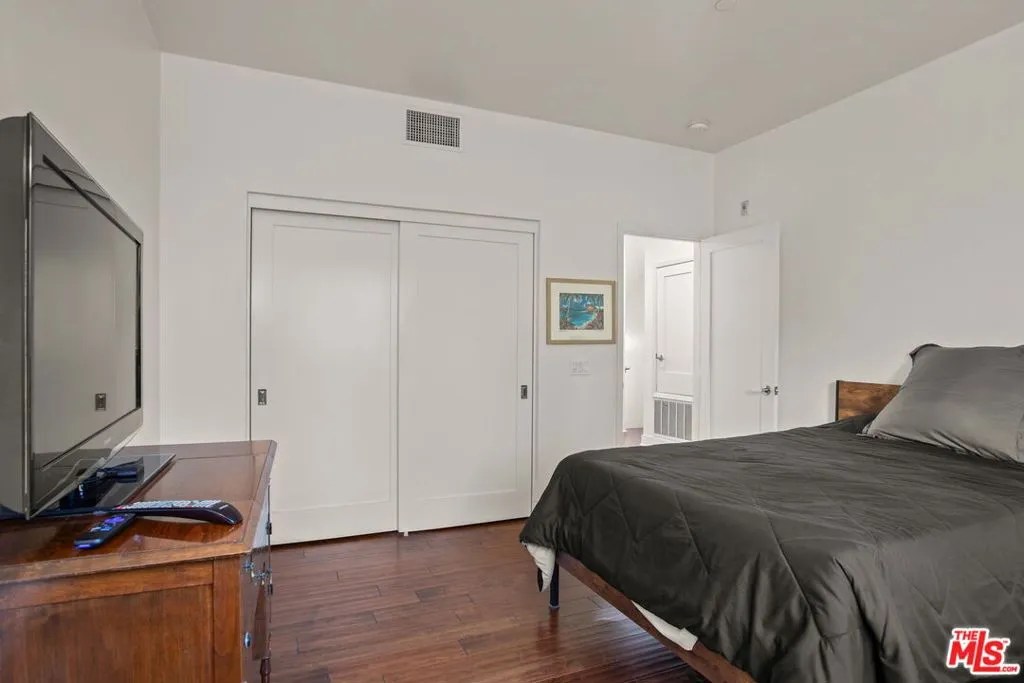 25 Delancy, Irvine, California 92612 home-pic-26
