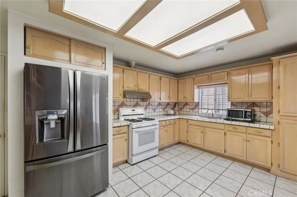 13426 Crocker Street, Los Angeles, California 90061 home-pic-8
