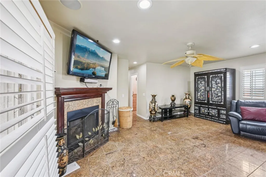 13426 Crocker Street, Los Angeles, California 90061 home-pic-3