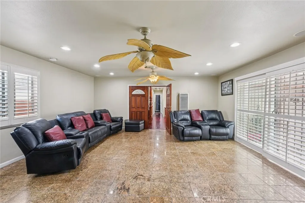 13426 Crocker Street, Los Angeles, California 90061 home-pic-1
