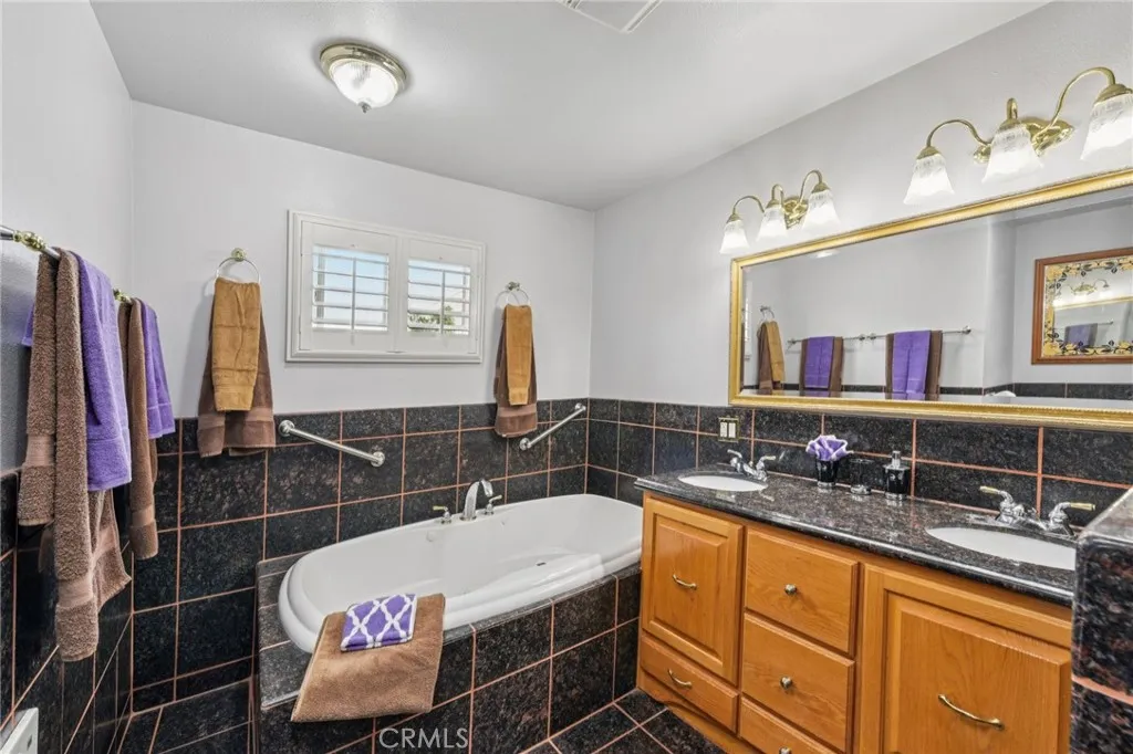 13426 Crocker Street, Los Angeles, California 90061 home-pic-20