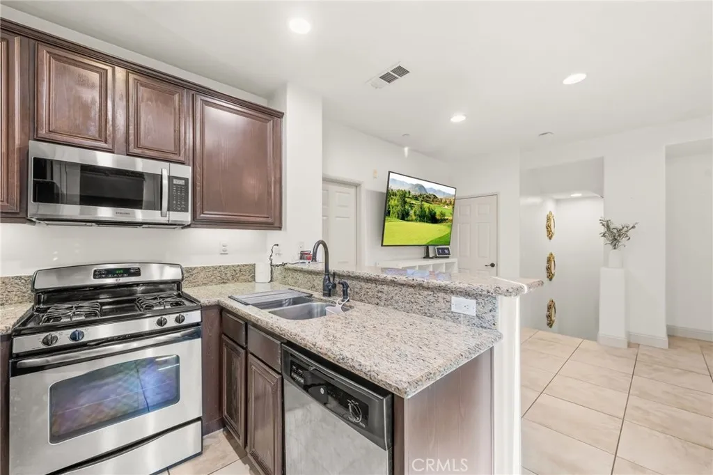 31210 Strawberry Tree, Temecula, California 92592 home-pic-8