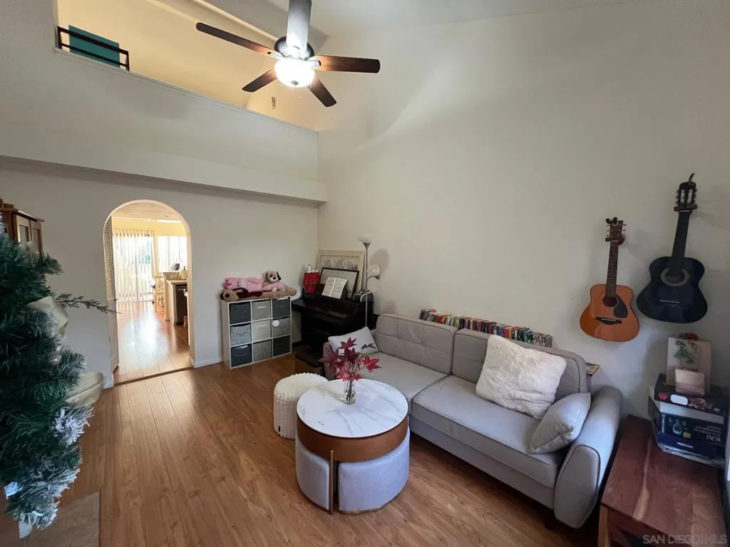 4035 Carmel View Road  home-pic-5