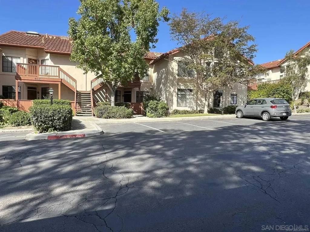 4035 Carmel View Road  home-pic-12