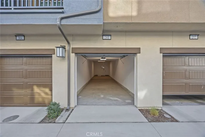 6137 Valentina Way 201, Eastvale, California 92880