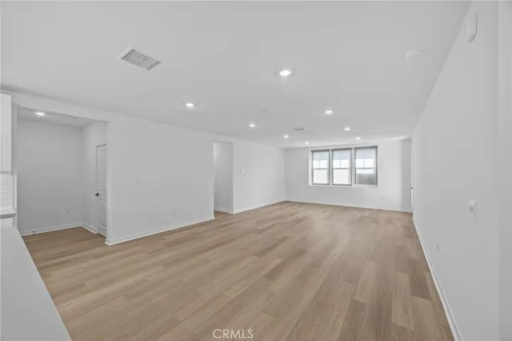 6137 Valentina Way 201, Eastvale, California 92880