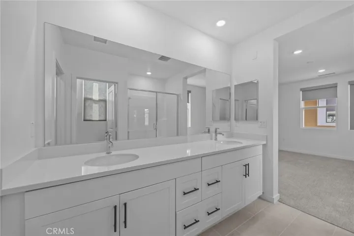 6137 Valentina Way 201, Eastvale, California 92880