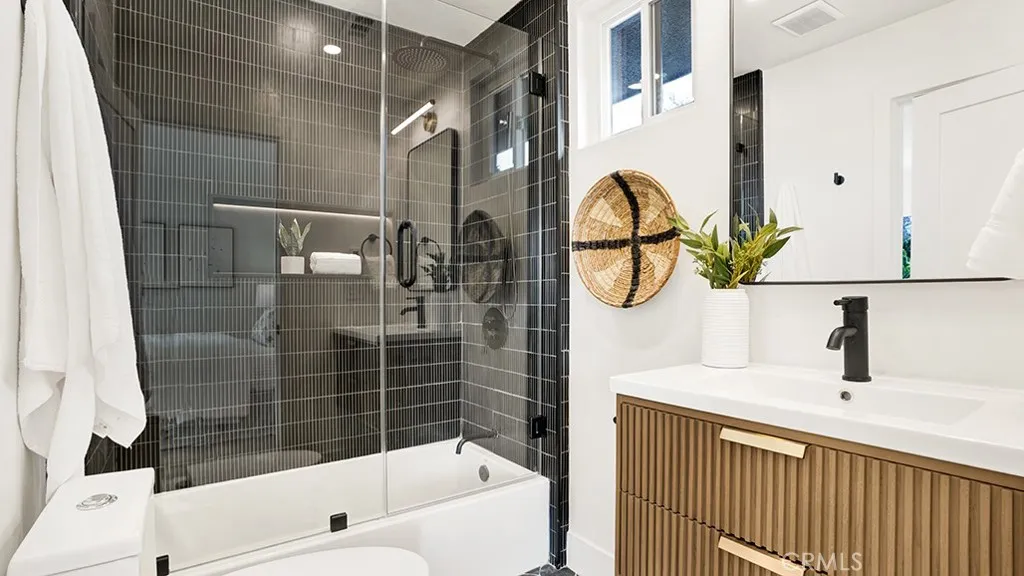 2735 Monogram, Long Beach, California 90815 home-pic-38