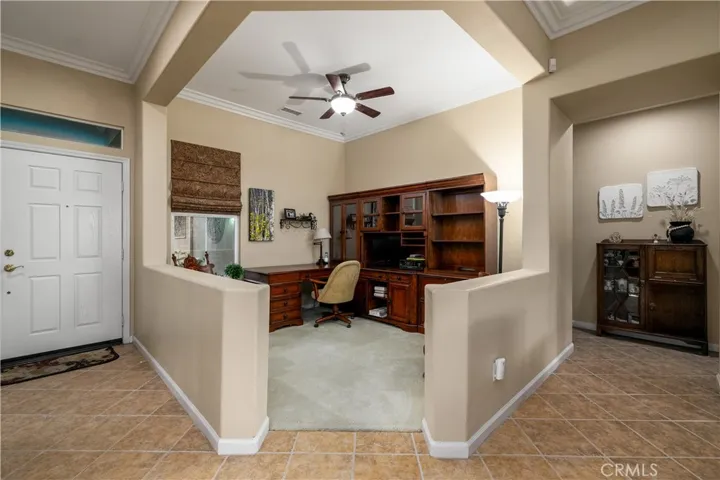 Nice office or flex room.