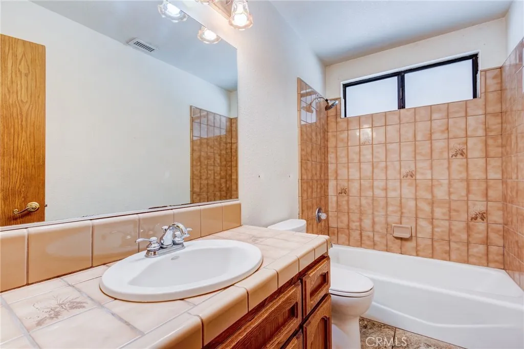 14076 Wawona Road, Apple Valley, California 92307 home-pic-24