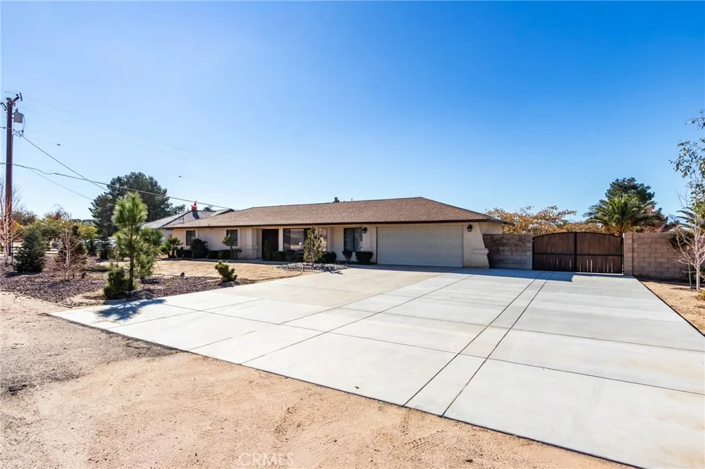 14076 Wawona Road, Apple Valley, California 92307 home-pic-3