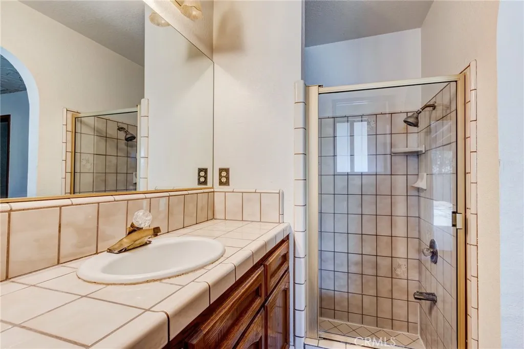14076 Wawona Road, Apple Valley, California 92307 home-pic-23