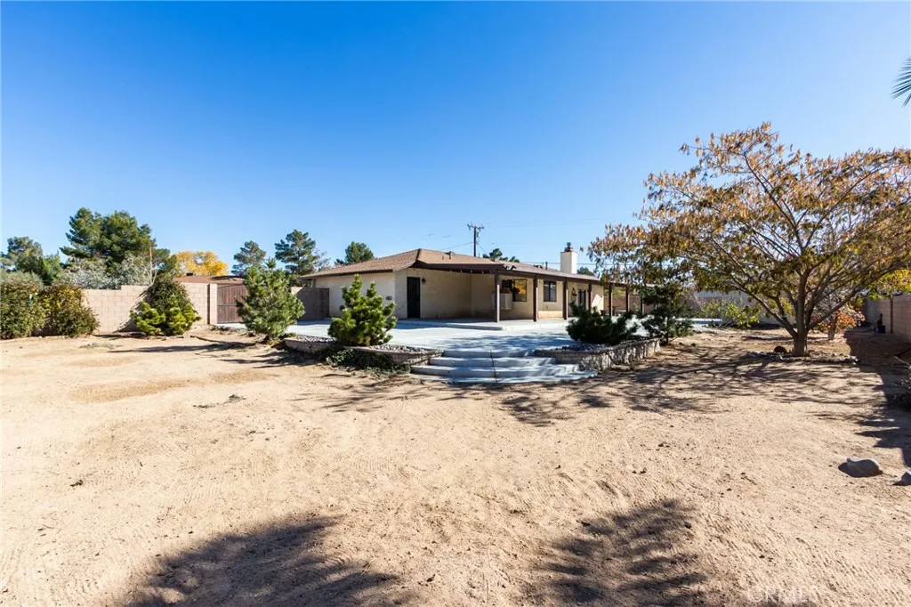14076 Wawona Road, Apple Valley, California 92307 home-pic-40