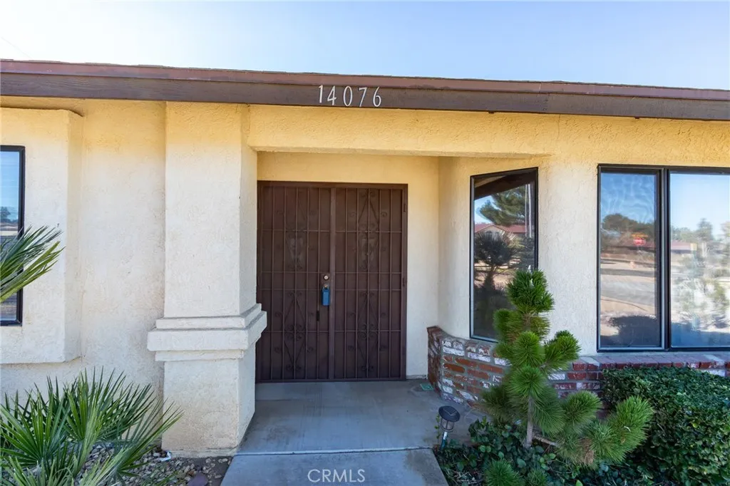 14076 Wawona Road, Apple Valley, California 92307 home-pic-6