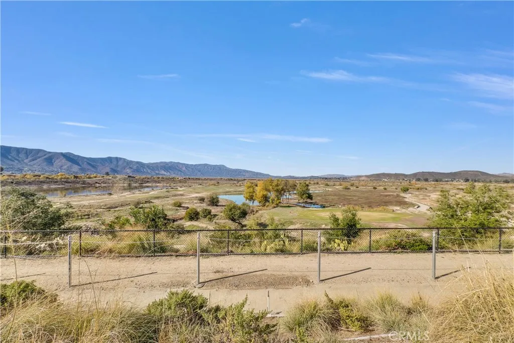 29157 Sunforest, Lake Elsinore, California 92530 home-pic-37