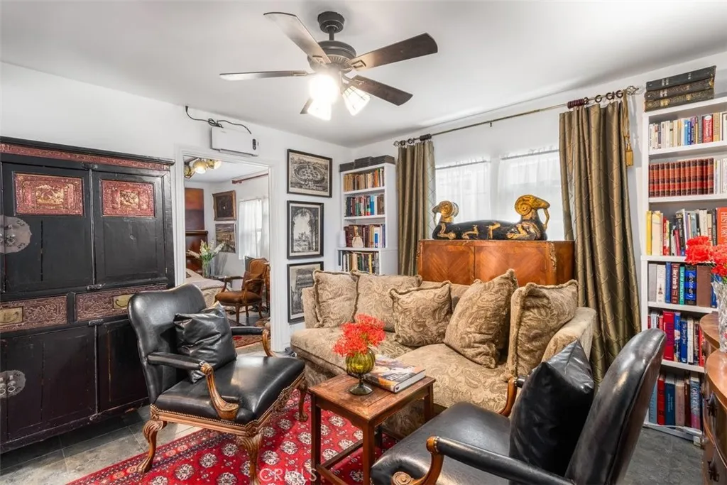 657 W 66th, Los Angeles, California 90044 home-pic-9