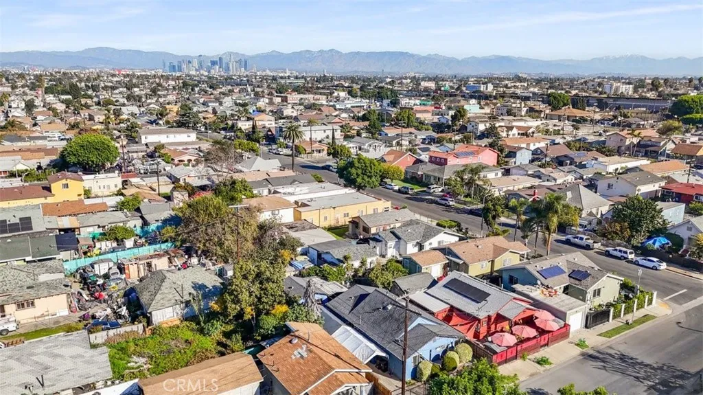 657 W 66th, Los Angeles, California 90044 home-pic-19