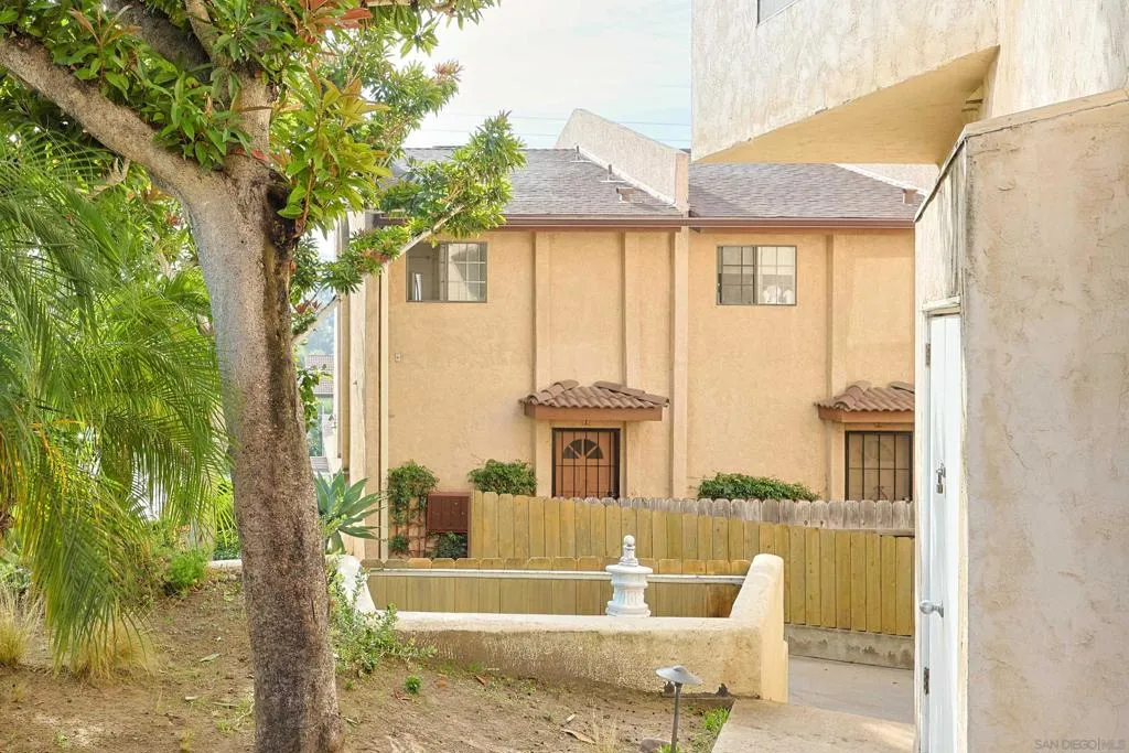 1118 Fresno St 1, San Diego, California 92111 home-pic-38