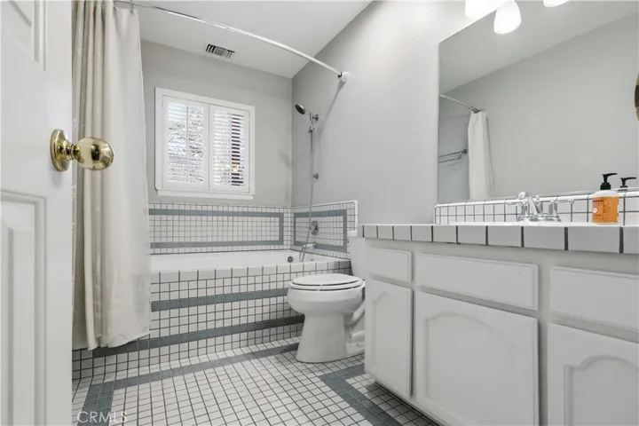 174 Golf Course Road, Lake Arrowhead, California 92352