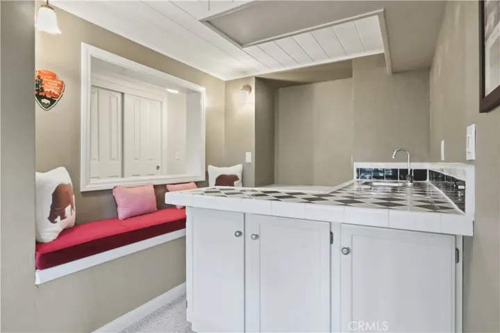 174 Golf Course Road, Lake Arrowhead, California 92352