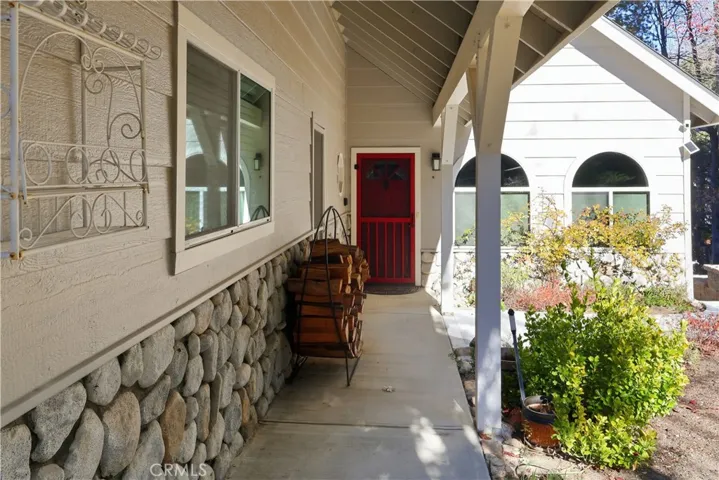 174 Golf Course Road, Lake Arrowhead, California 92352