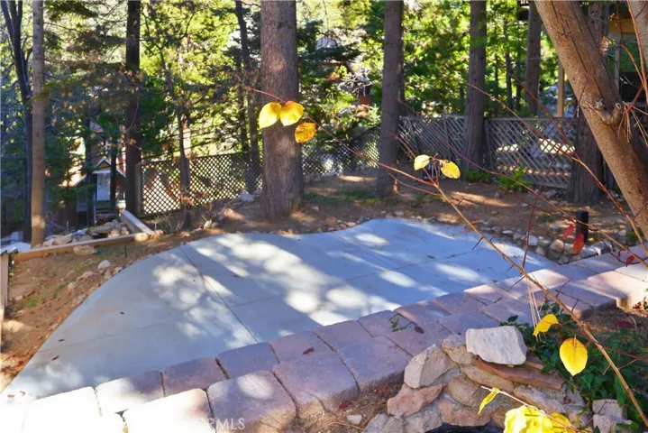 174 Golf Course Road, Lake Arrowhead, California 92352