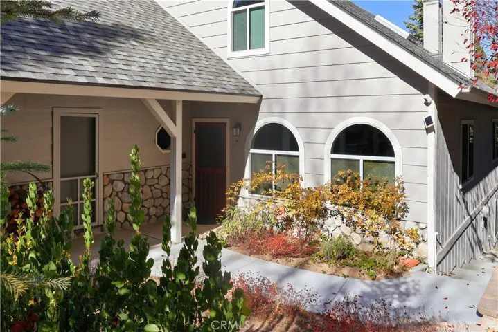 174 Golf Course Road, Lake Arrowhead, California 92352