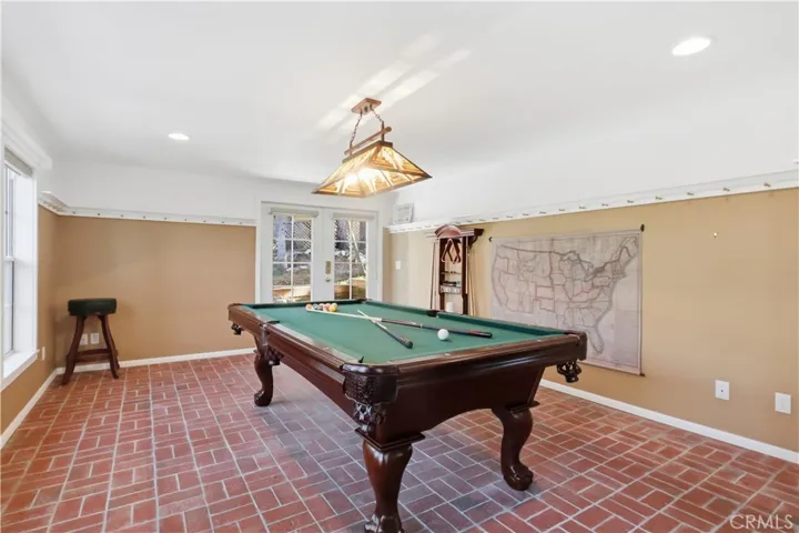174 Golf Course Road, Lake Arrowhead, California 92352