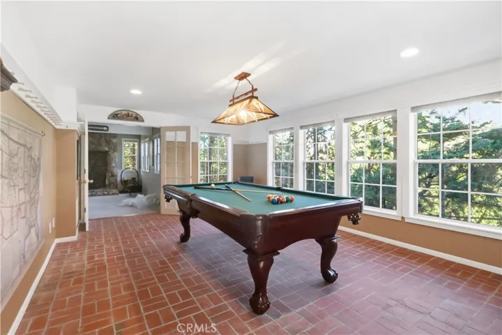 174 Golf Course Road, Lake Arrowhead, California 92352