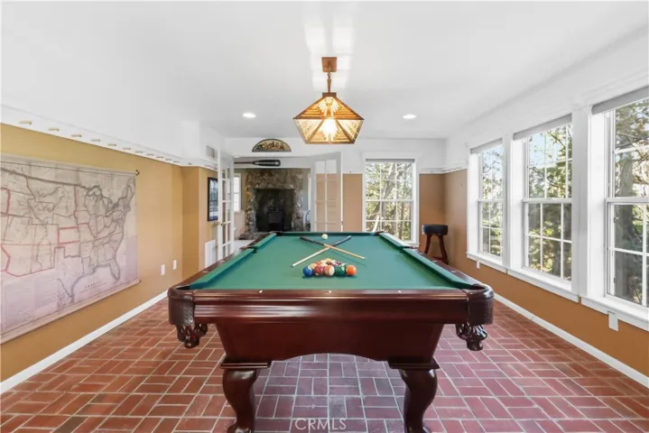 174 Golf Course Road, Lake Arrowhead, California 92352