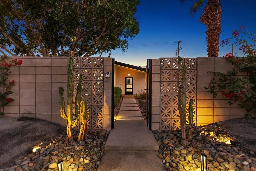 565 W Yorba Road, Palm Springs, California 92262 home-pic-0