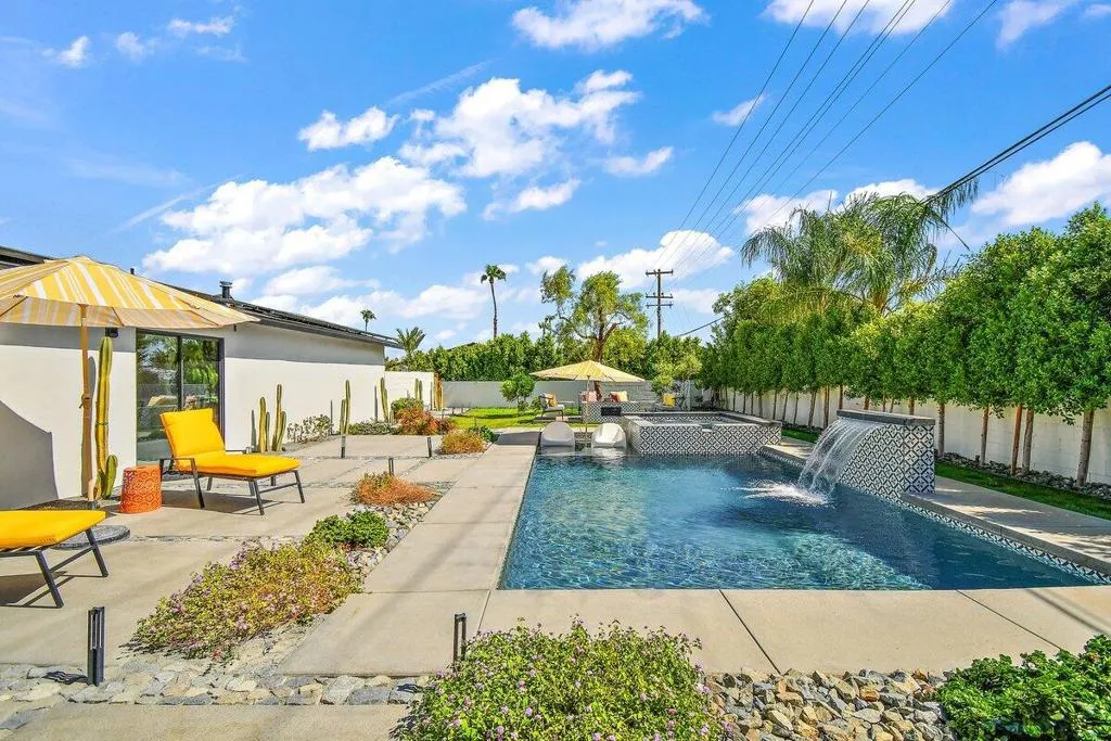 565 W Yorba Road, Palm Springs, California 92262 home-pic-5