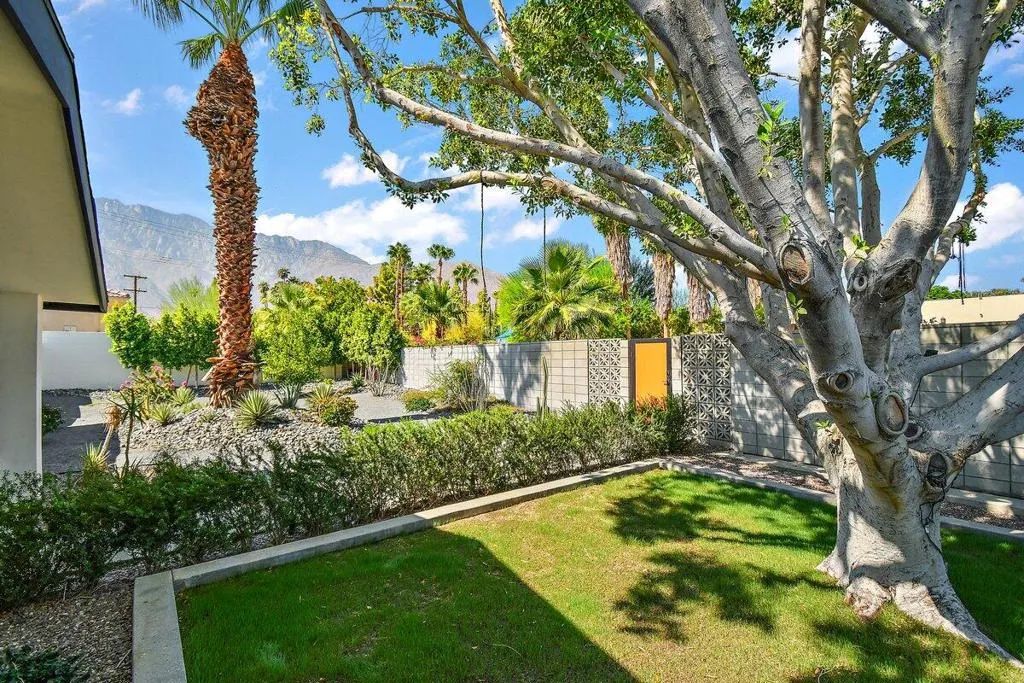 565 W Yorba Road, Palm Springs, California 92262 home-pic-3