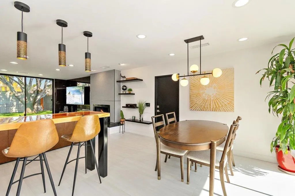 565 W Yorba Road, Palm Springs, California 92262 home-pic-24