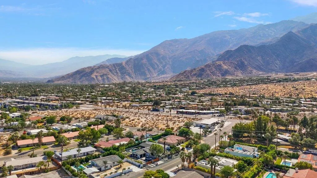 565 W Yorba Road, Palm Springs, California 92262 home-pic-63