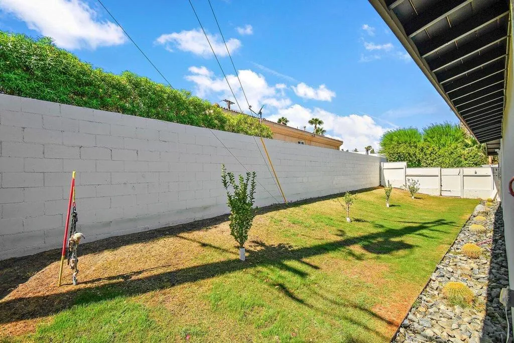 565 W Yorba Road, Palm Springs, California 92262 home-pic-69