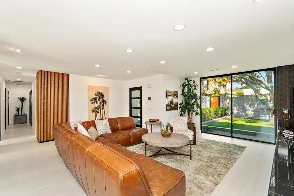 565 W Yorba Road, Palm Springs, California 92262 home-pic-20