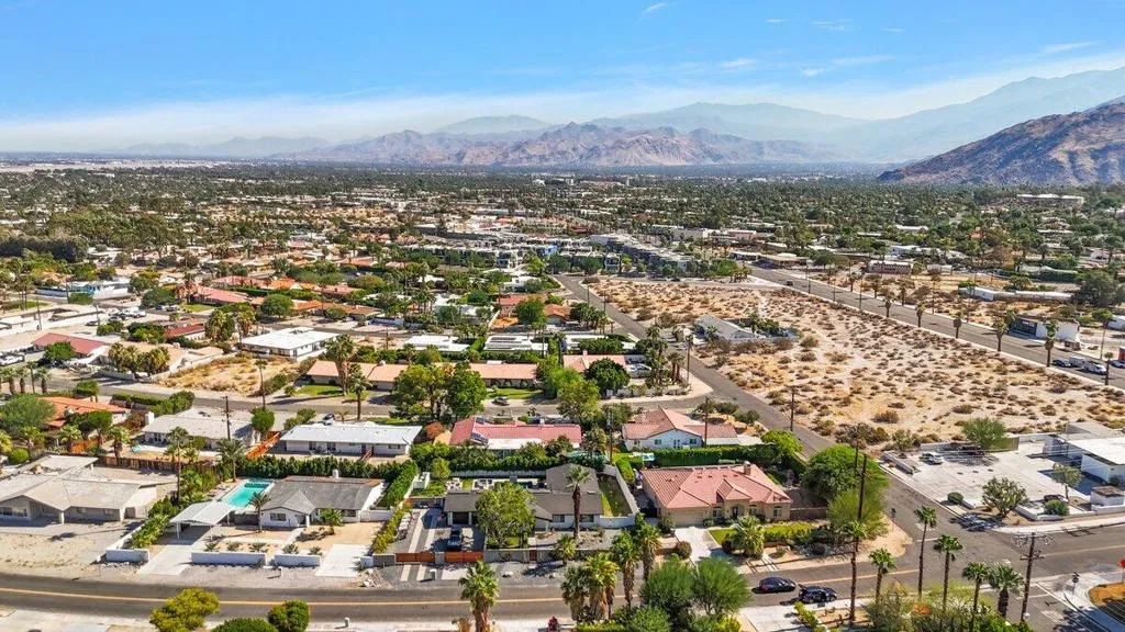 565 W Yorba Road, Palm Springs, California 92262 home-pic-65