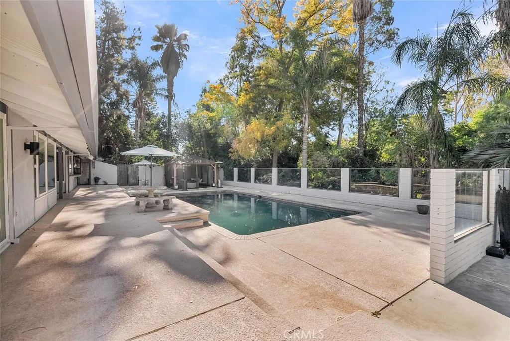 2110 Hathaway, Riverside, California 92506 home-pic-44