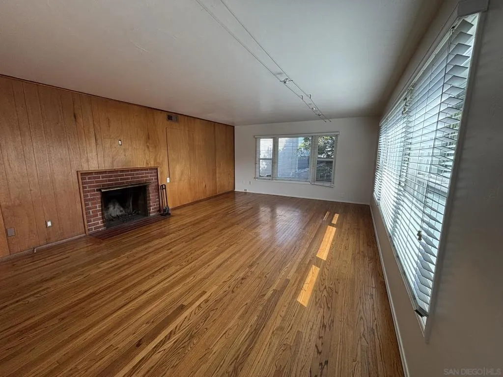 1676 Chatsworth Blvd, San Diego, California 92107 home-pic-6