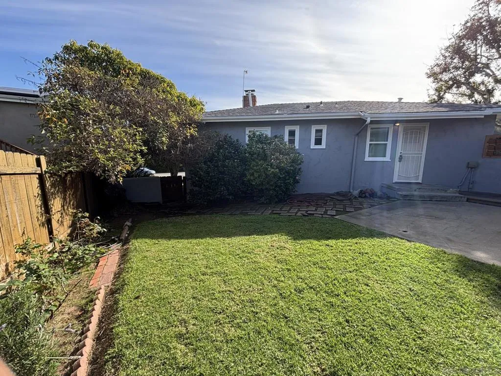 1676 Chatsworth Blvd, San Diego, California 92107 home-pic-1