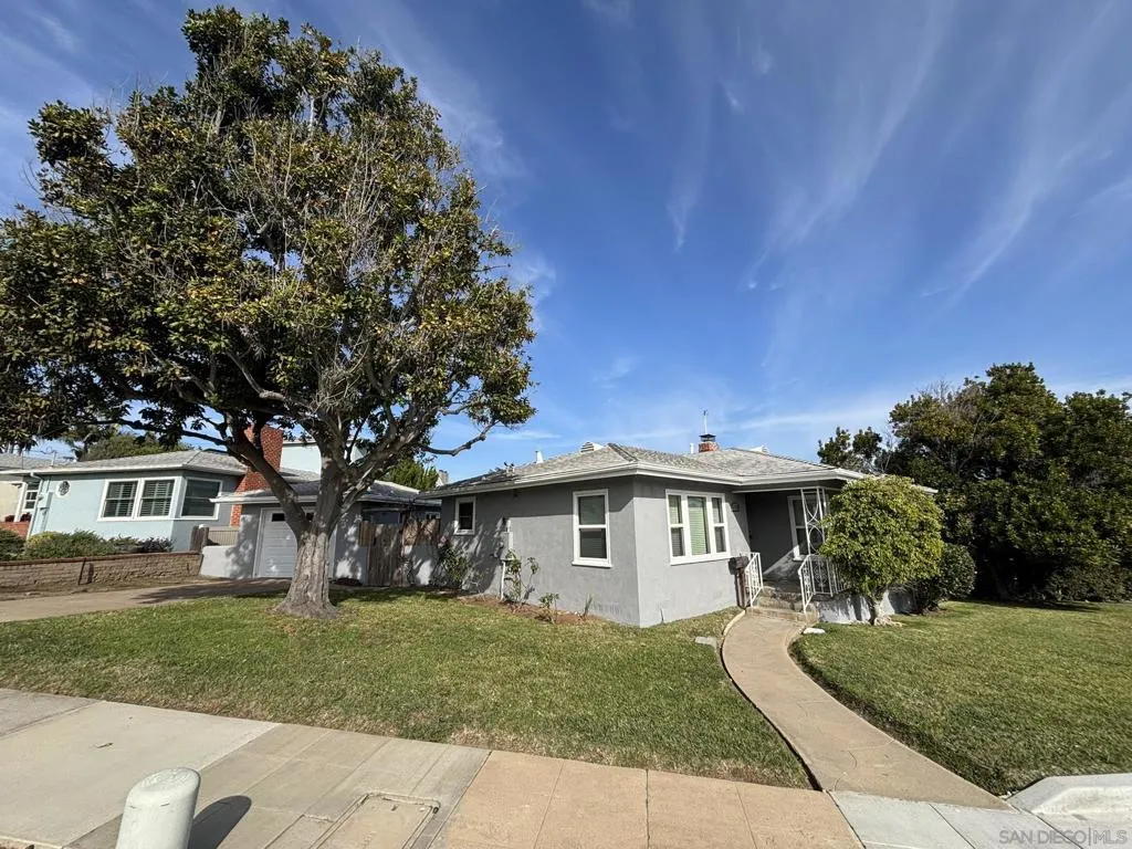 1676 Chatsworth Blvd, San Diego, California 92107 home-pic-4