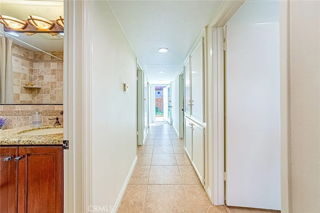 26 Seton, Irvine, California 92612 home-pic-14